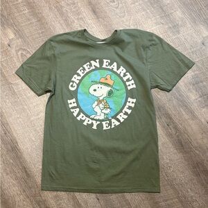 Snoopy and Woodstock Green Earth Happy Earth' Graphic Tee